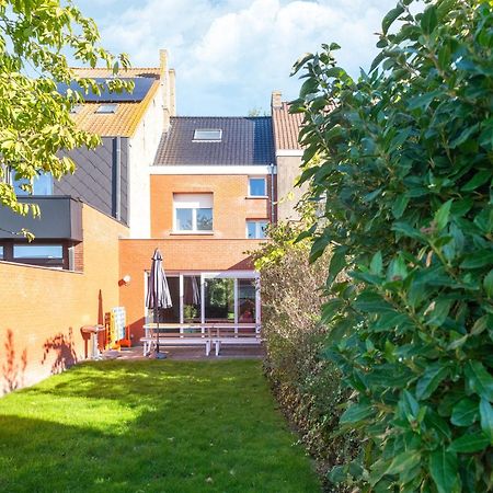 Spacious Holiday Home With Garden Nieuwpoort Exteriér fotografie